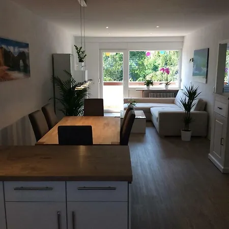 Happyhome ホームステイ